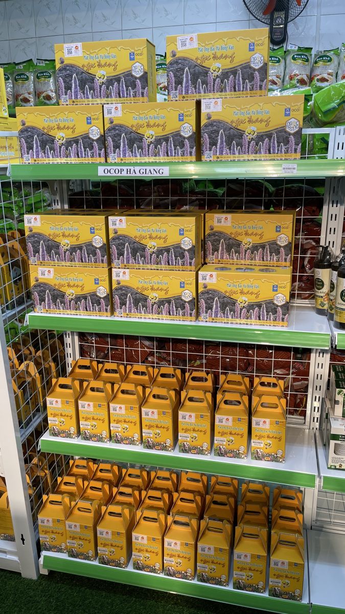 Mật ong bạc hà đặc biệt hộp thuỷ tinh  1000ml OCOP 3 sao