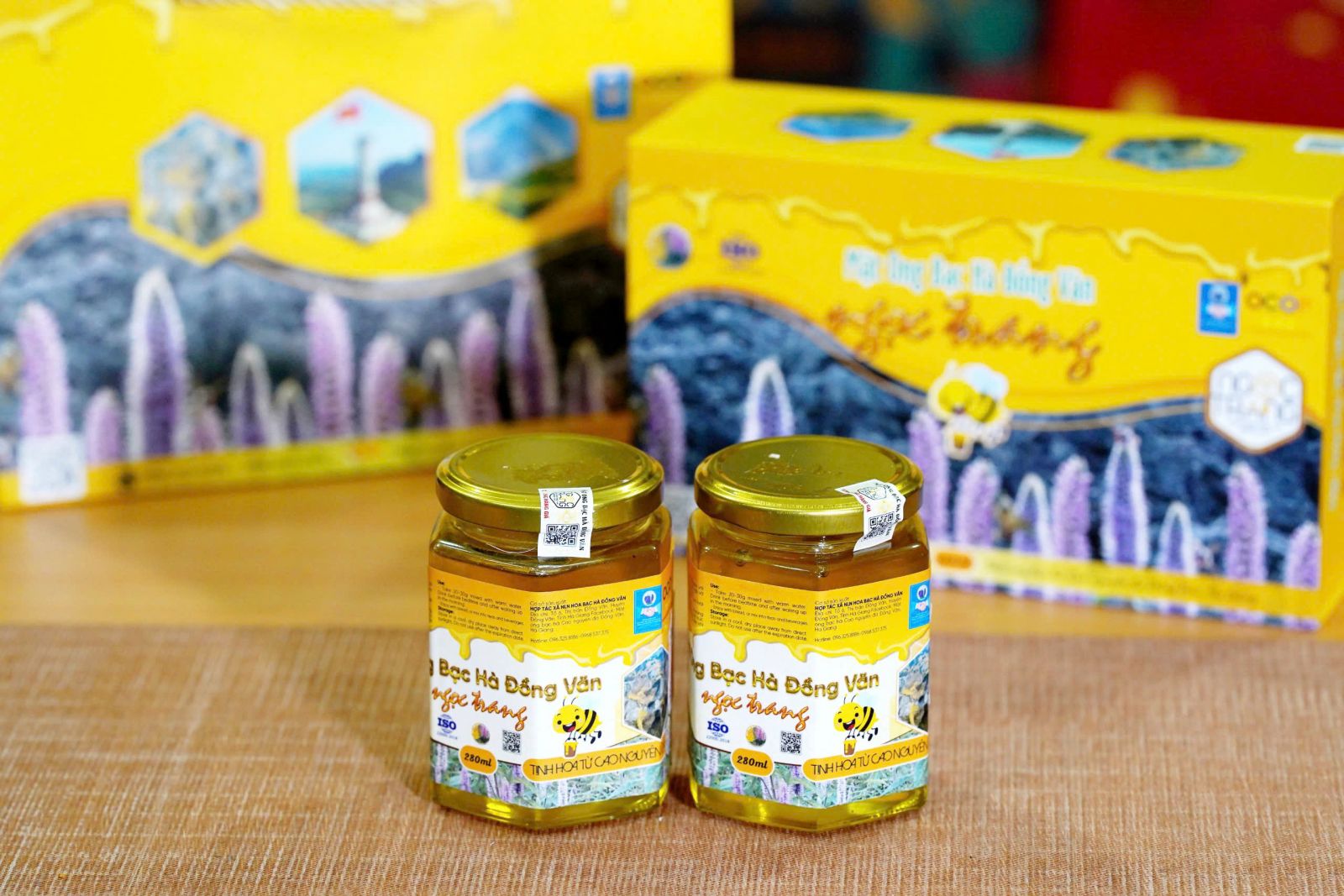 Mật ong bạc hà đặc biệt hộp thuỷ tinh cao cấp 560ml