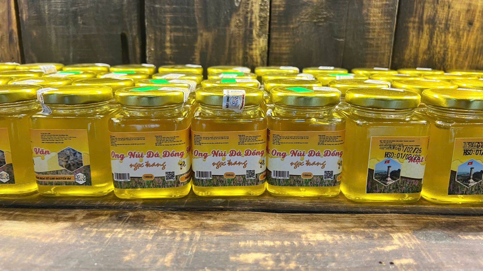 Mật ong núi đá Đồng Văn Ngọc Trang thương hiệu 100ml